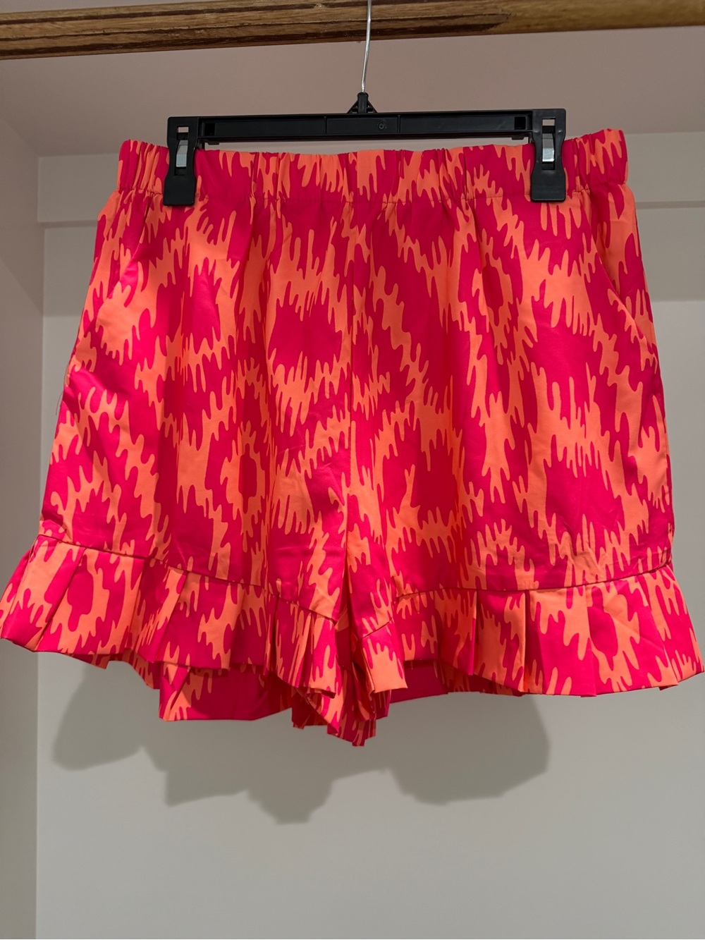 Bright Pink & Orange Ruffle Hem Women's Shorts